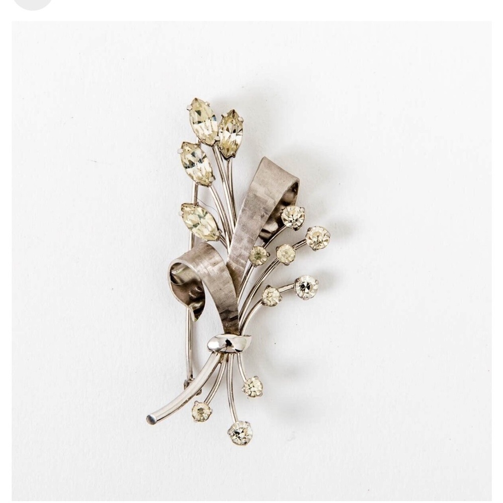 Vintage Krementz Brooch
